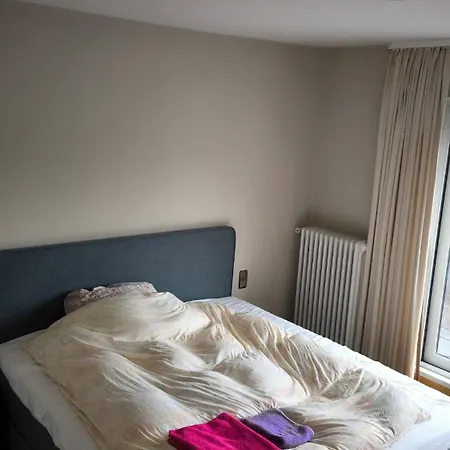 Loeschzug-1 Gr Zi Homestay *